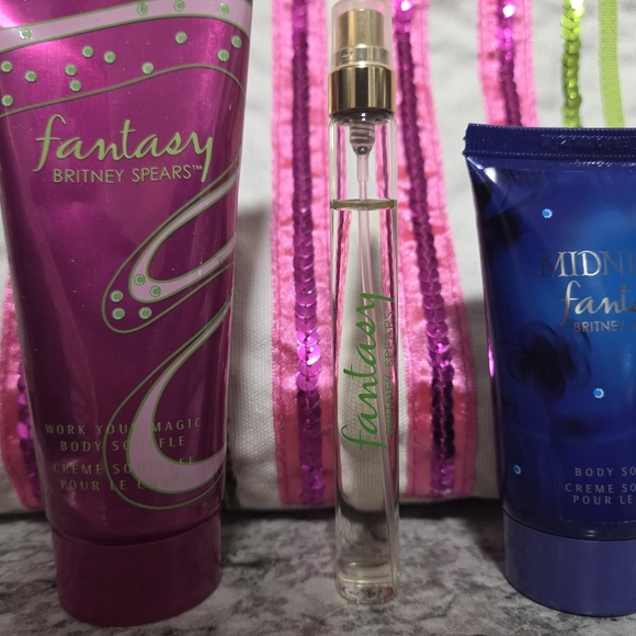 Britney Spears Fantasy Bundle - Body Souffle, Shower Gel - Picture 2 of 4